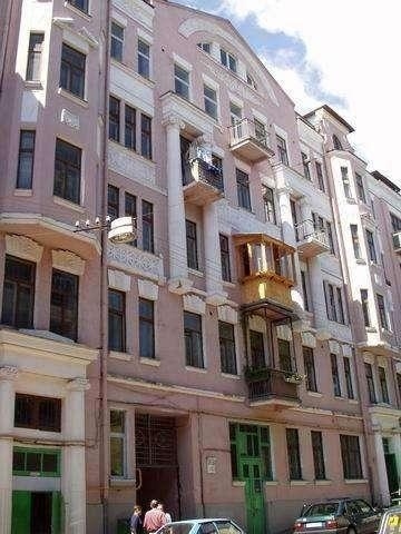 Продаж 2-кімнатної квартири 68 м², Чеховський пров., 11