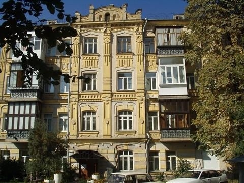 Киев, Шелковичная ул., 39/1 К6