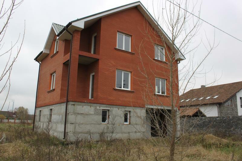 Киевская обл., Броварской район, с. Зазимье, Довженко ул., 9