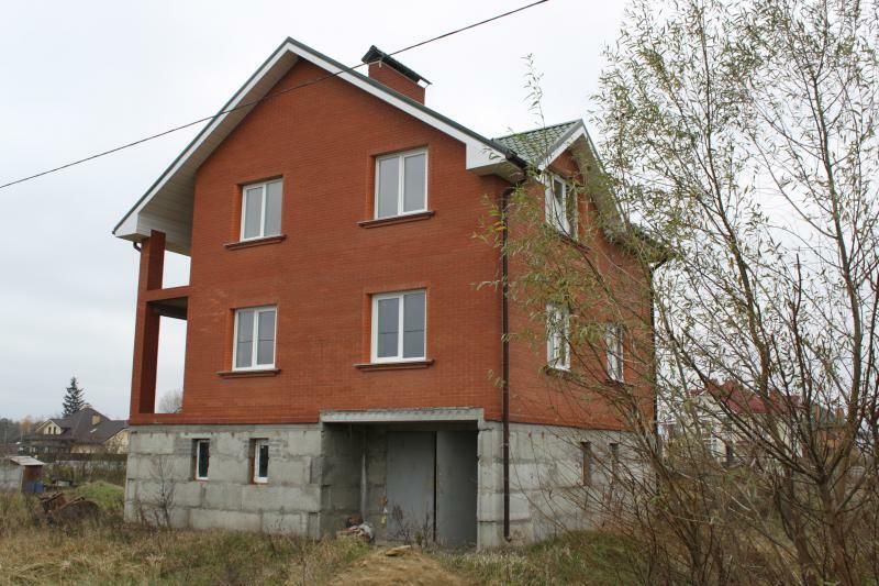 Киевская обл., Броварской район, с. Зазимье, Довженко ул., 9