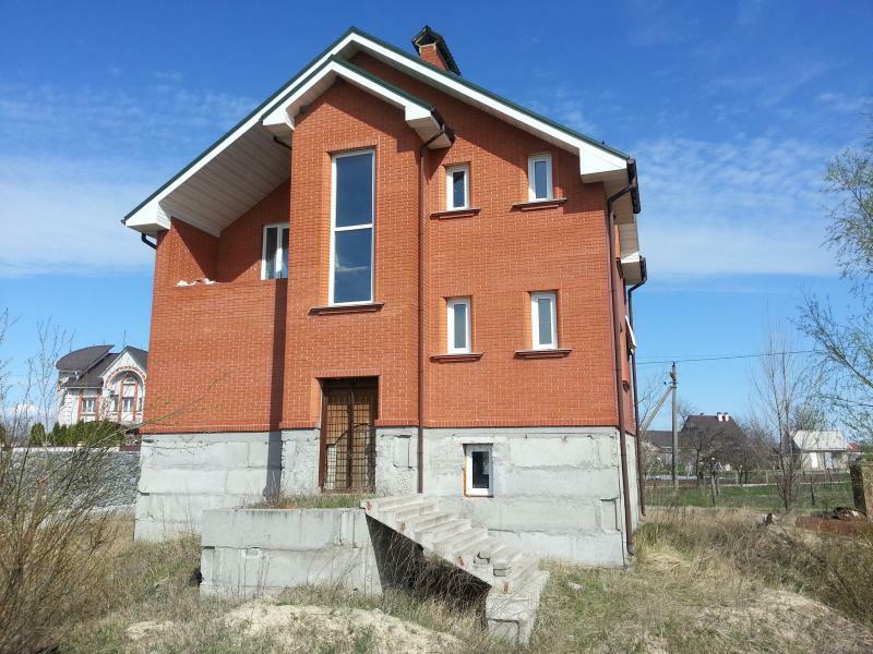 Киевская обл., Броварской район, с. Зазимье, Довженко ул., 9