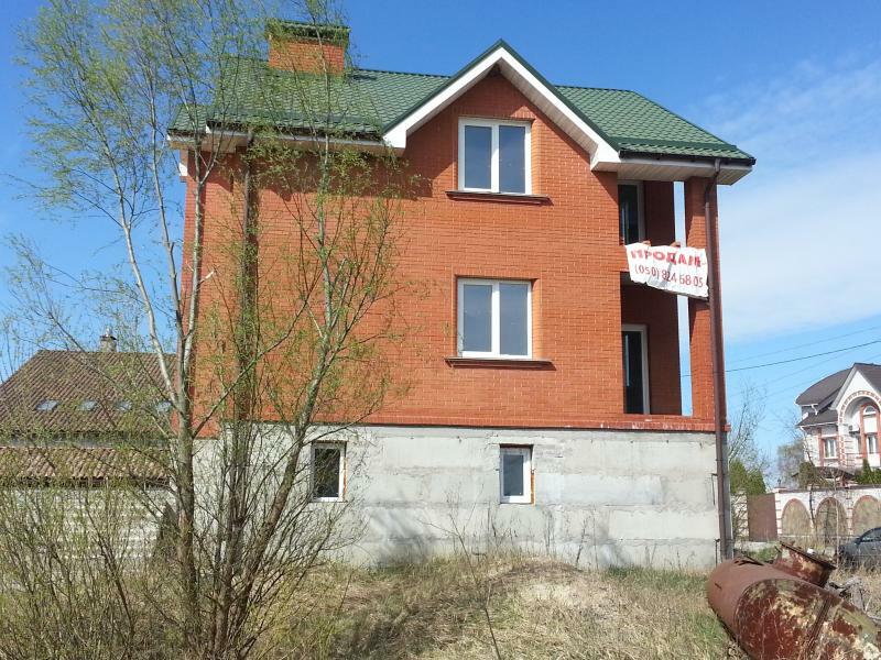 Киевская обл., Броварской район, с. Зазимье, Довженко ул., 9