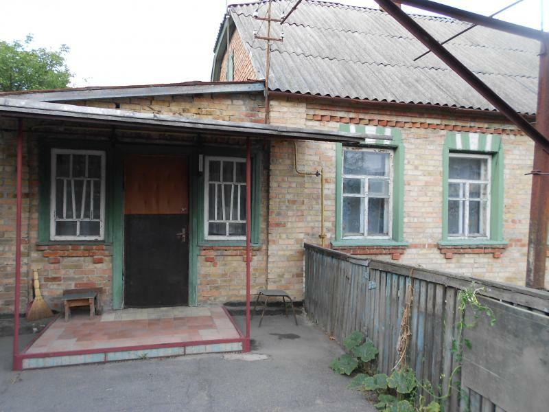 Киевская обл., Киево-Святошинский район, с. Крюковщина, Балукова ул., 11
