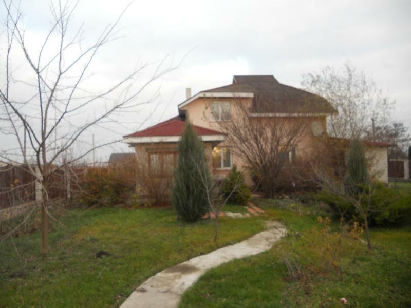 Київська обл., Кагарлицький район, м. Ржищів, Полевая вул., 36