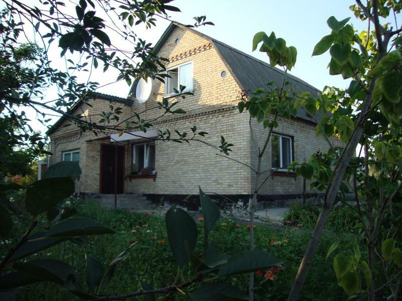 Київська обл., Києво-Святошинський район, с. Михайлівка-Рубежівка, Горького вул., 21А