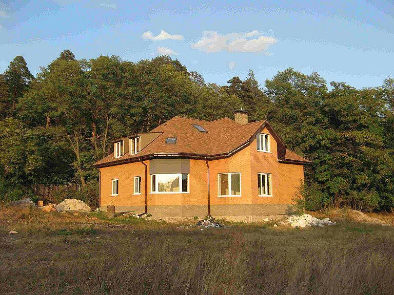 Киевская обл., Васильковский район, с. Дзвонковое, Ирпенская ул., 1