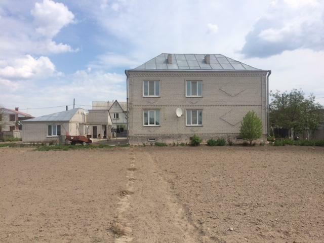 Киевская обл., Вышгородский район, пгт Дымер, Молодежная ул., 9