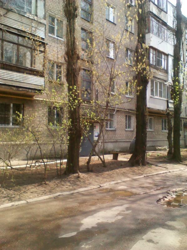 Донецк, 50-летия СССР ул., 110