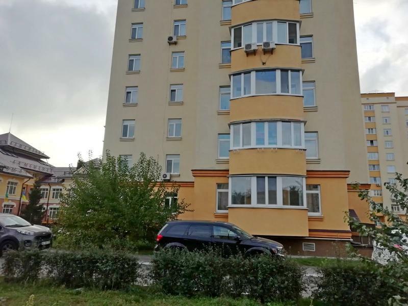 Киевская обл., Бучанский район, г. Буча, Центральная ул., 33/1