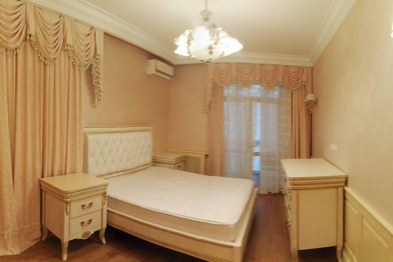 Продажа 3-комнатной квартиры 94 м², Французский бул., 9