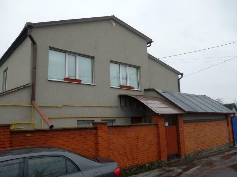 Київ, Лермонтова вул., 2