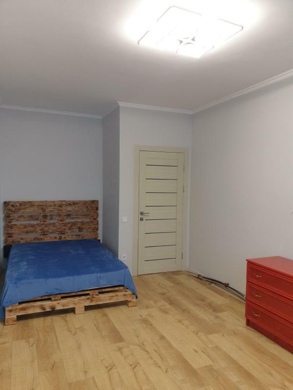 Продаж 1-кімнатної квартири 40 м², Сосницька вул., 5