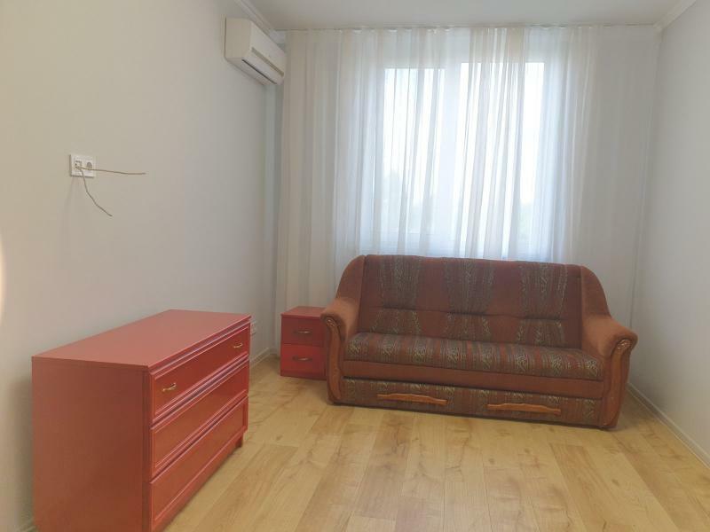 Продаж 1-кімнатної квартири 40 м², Сосницька вул., 5