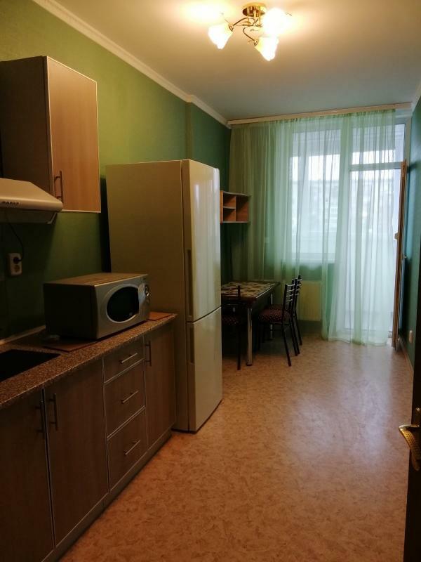 Продаж 1-кімнатної квартири 40 м², Сосницька вул., 5