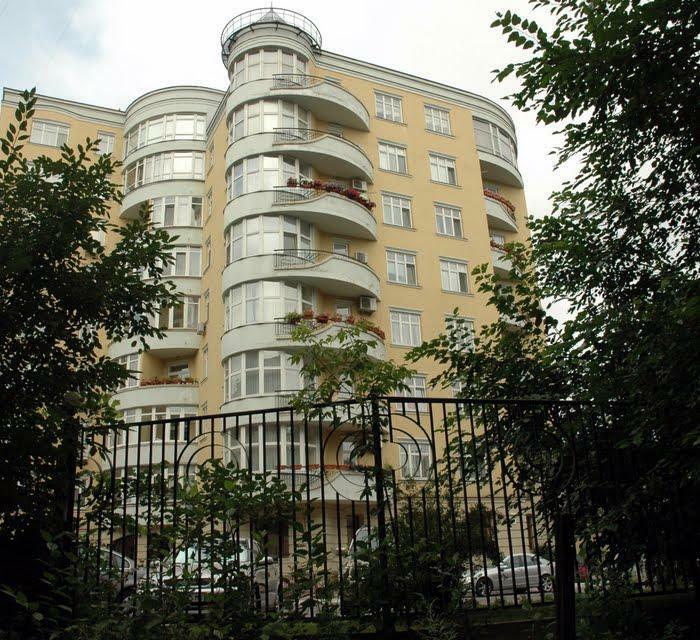 Оренда 3-кімнатної квартири 120 м², Лисенка вул., 2А