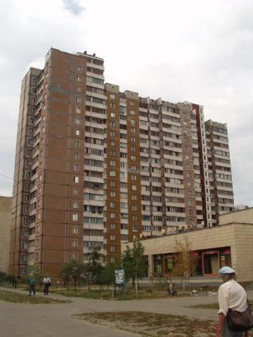 Киев, Леонида Быкова бул., 4