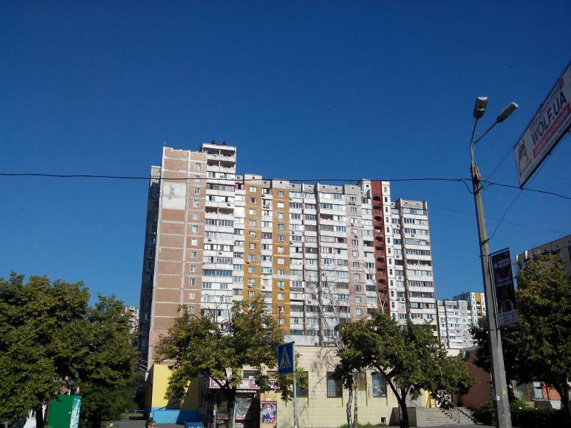 Киев, Леонида Быкова бул., 4
