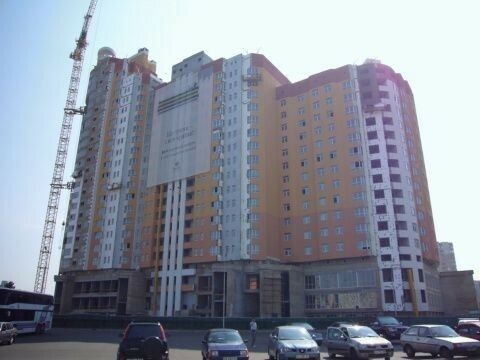 Киев, Ларисы Руденко ул., 9А