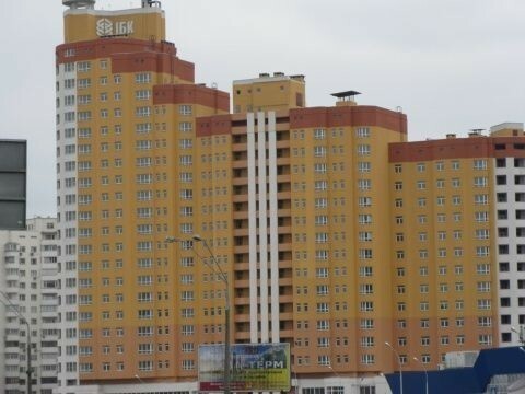 Киев, Ларисы Руденко ул., 9А