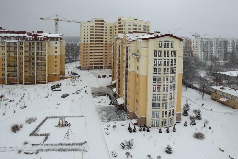 Київська обл., Києво-Святошинський район, с. Чайки, Валерія Лобановського вул., 5