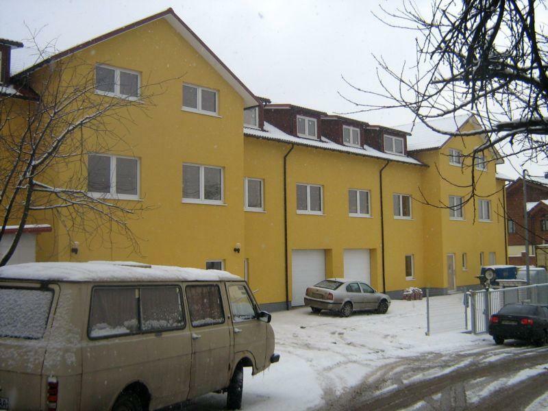 Киев, Локомотивная ул., 36