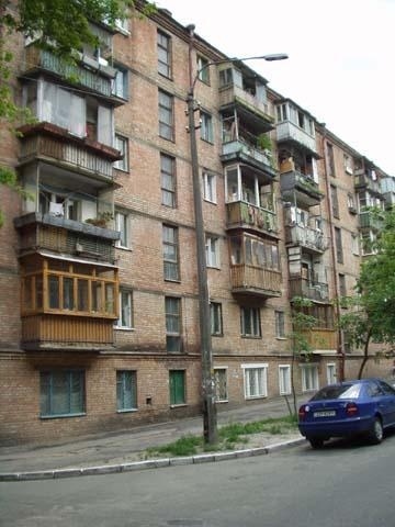 Киев, Ломоносова ул., 5-К1