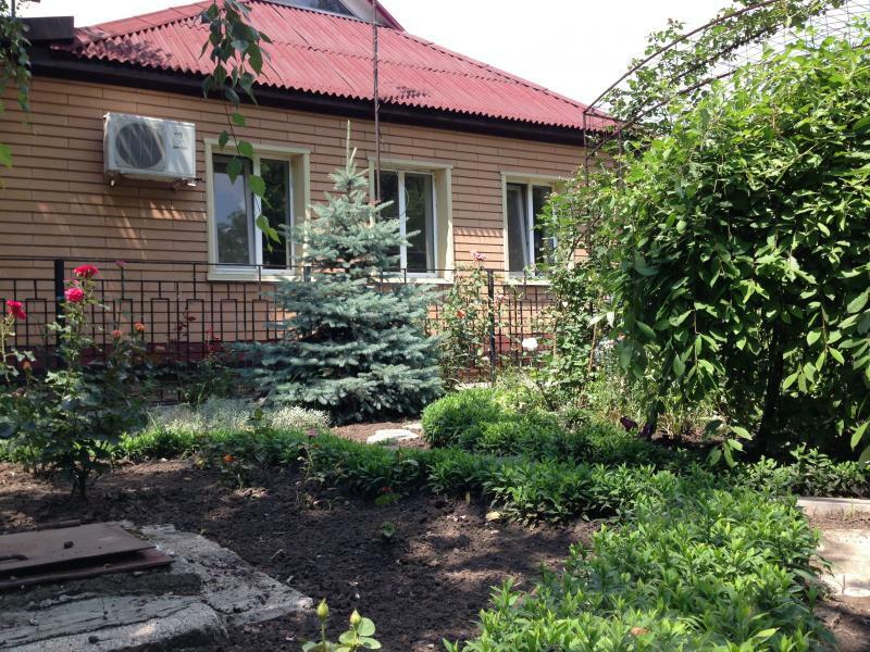 Донецьк, Нижнеангарская вул., 32