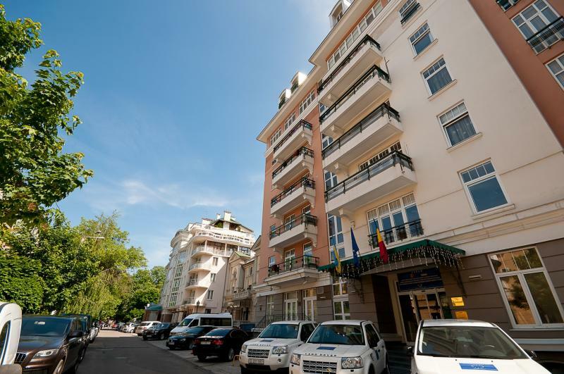 Продажа 3-комнатной квартиры 100 м², Уютная ул., 13