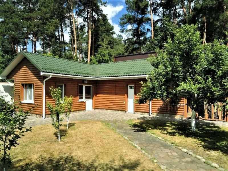 Киевская обл., Обуховский район, пгт Козин, Киевская ул., 15