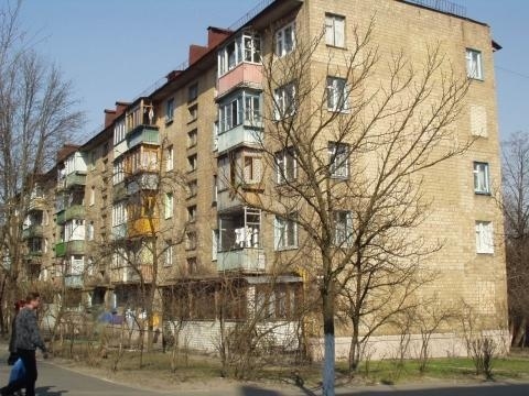 Київ, Краснопільська вул., 10