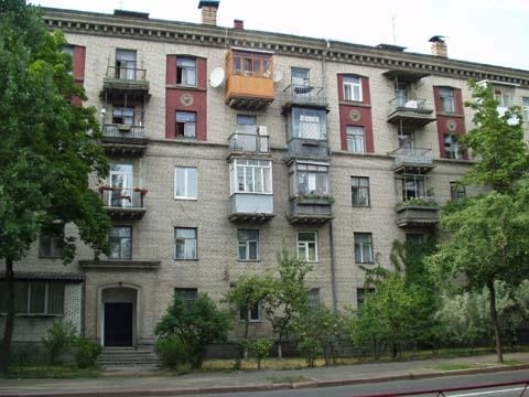 Киев, Красноткацкая ул., 17