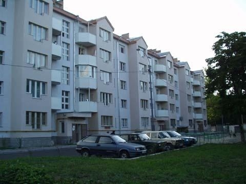 Киев, Петра Запорожца ул., 15