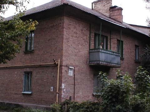 Київ, Петропавлівська вул., 51