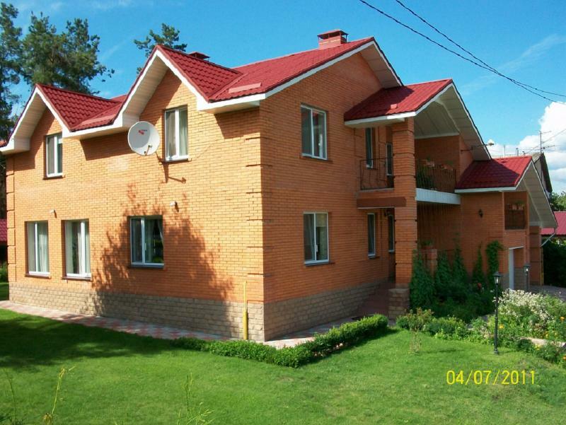 Киев, Полевая ул., 19/8