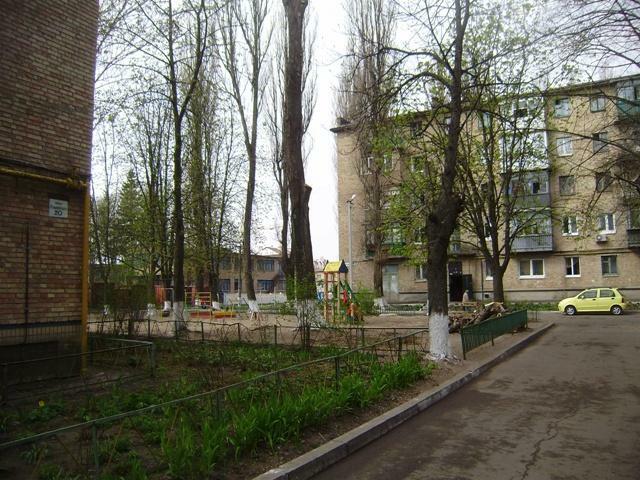 Киевская обл., Киево-Святошинский район, г. Вишневое, Первомайская ул., 20