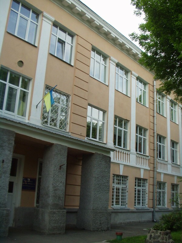 Киев, Олеговская ул., 42