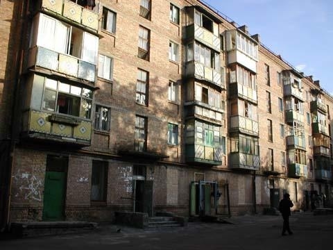 Київ, Олент Теліги вул., 27