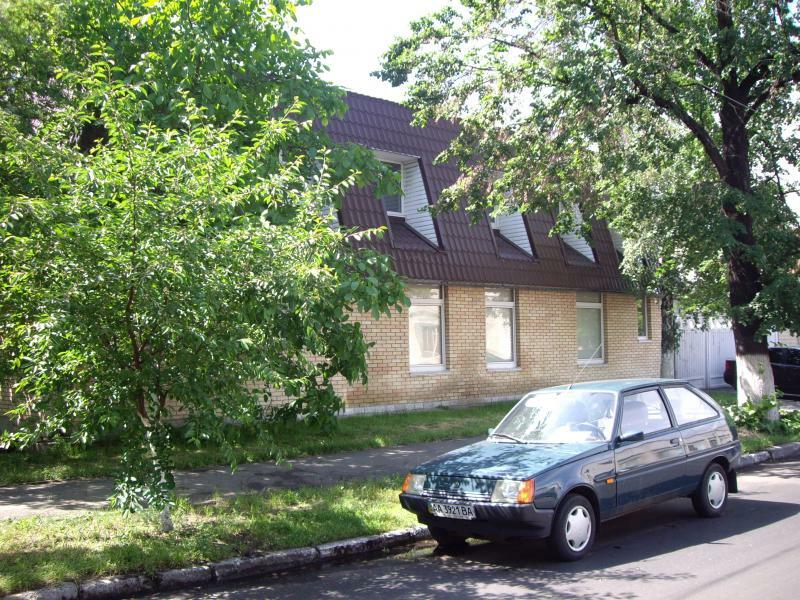 Киев, Новозабарская ул., 21