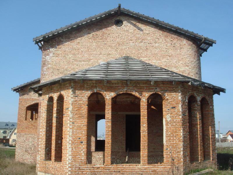 Ивано-Франковск, Евгения Коновальца ул., 99