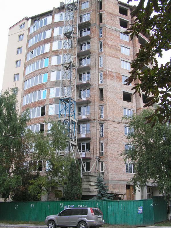 Івано-Франківськ, Андрія Мельника вул., 2