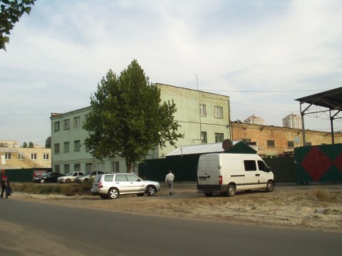 Київ, Здолбунівська вул., 6