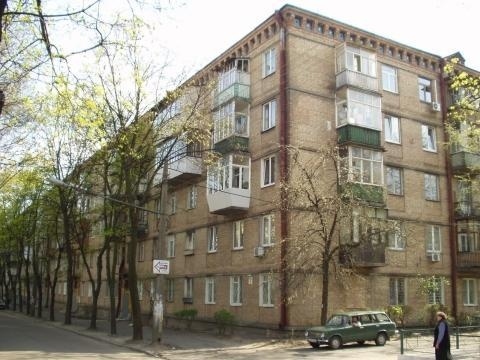 Киев, Искровская ул., 5