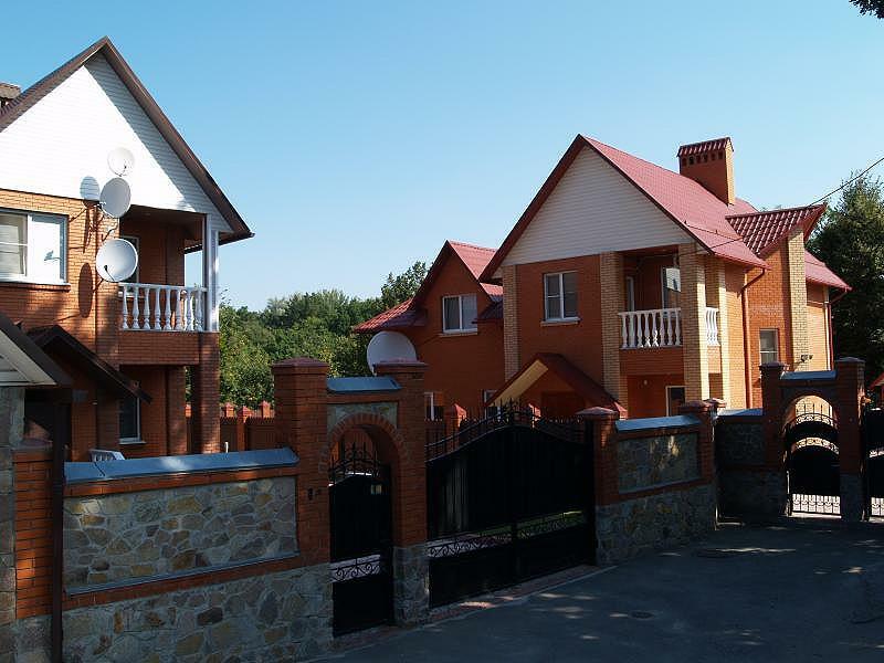 Київ, Сонячна вул., 15А