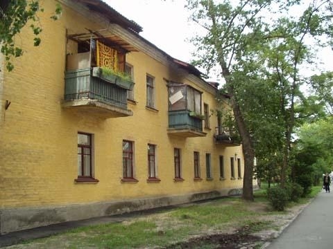 Киев, Юрия Литвинского ул., 13