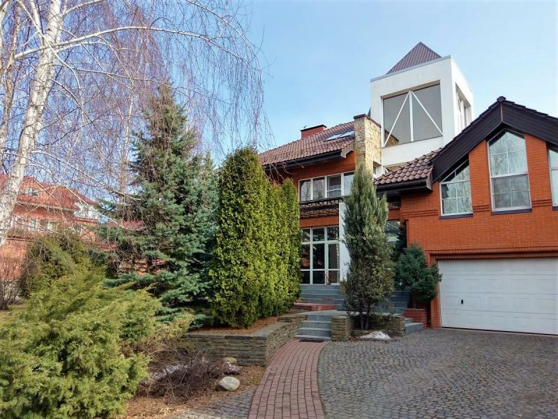 Київ, Вільшанська вул., 9А