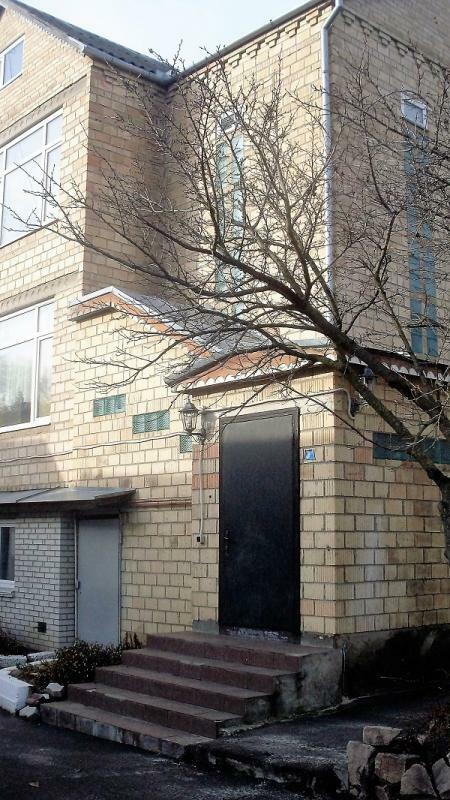 Київська обл., Києво-Святошинський район, с. Софіївська Борщагівка, Зарічна вул., 80