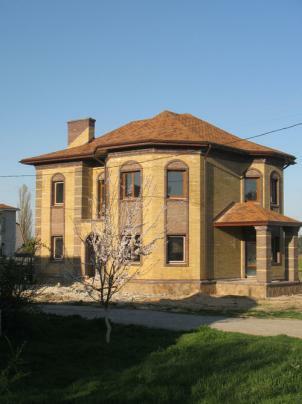 Харьковская обл., Харьковский район, пгт Бабаи, Цветочная ул., 1