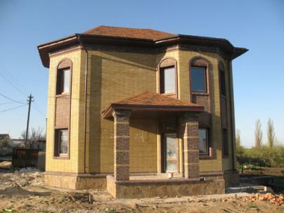 Харьковская обл., Харьковский район, пгт Бабаи, Цветочная ул., 1