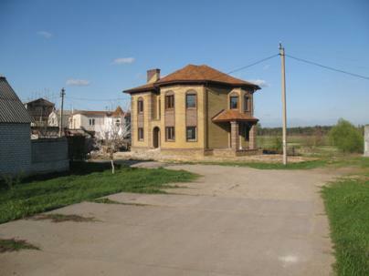 Харьковская обл., Харьковский район, пгт Бабаи, Цветочная ул., 1