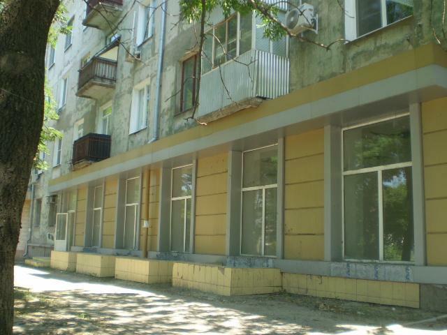 Луганськ, Челюскинцев вул., 10